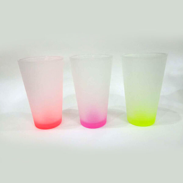 17oz Gradient Colour Glass Cone Mugs - Image 4